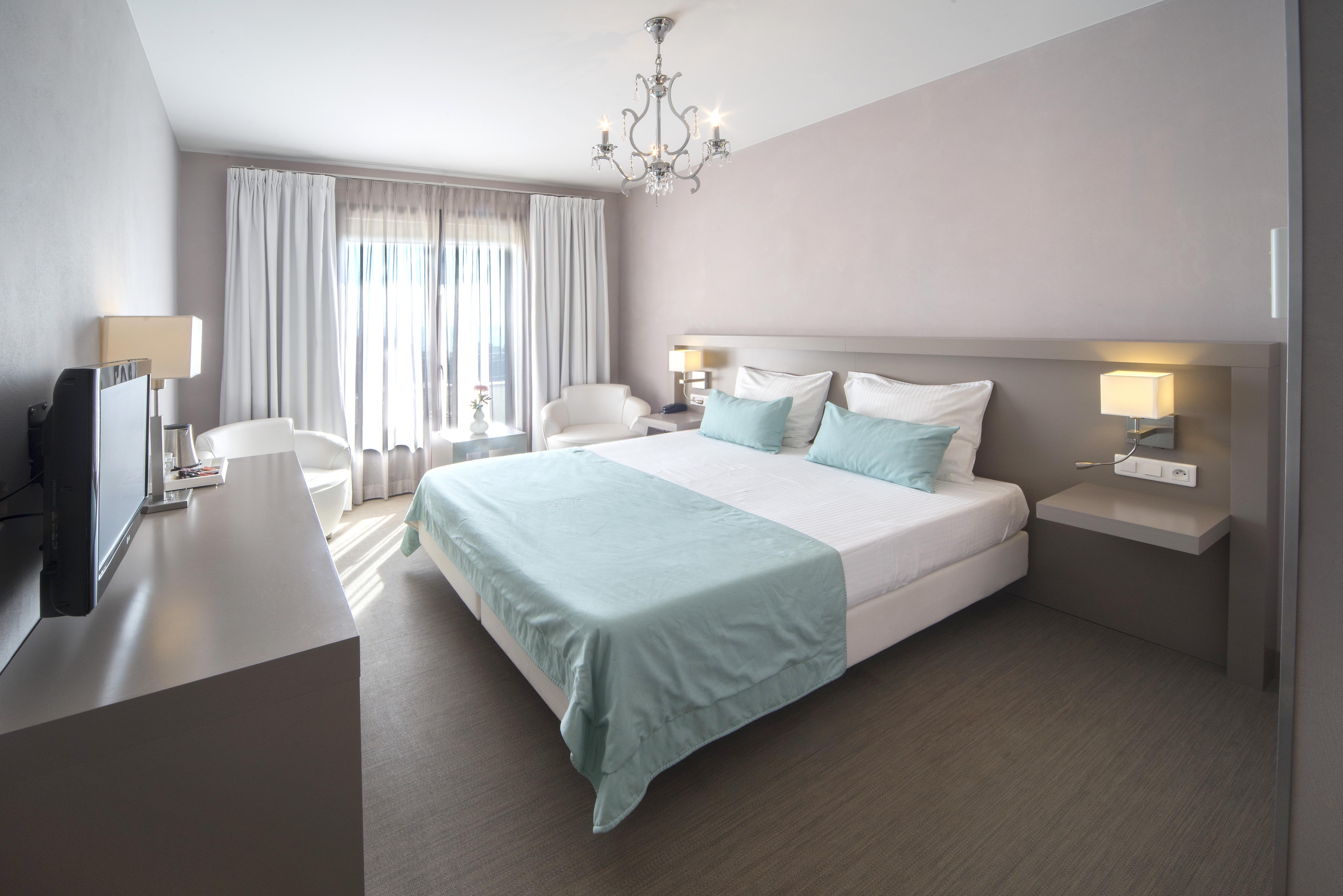 Van Der Valk Hotel Le Catalogne Сен-Агулф Екстериор снимка