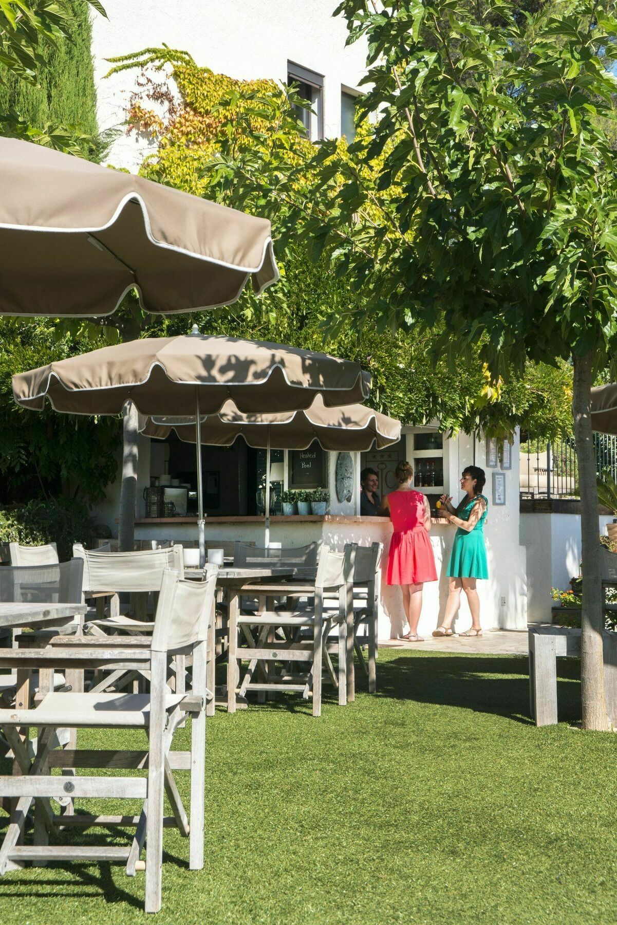 Van Der Valk Hotel Le Catalogne Сен-Агулф Екстериор снимка